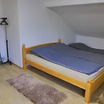 Lena Villa *